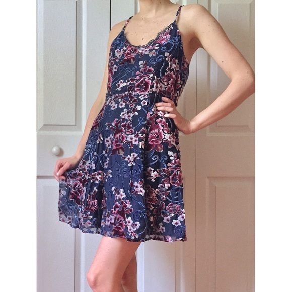 Francesca’s Navy Fit-n-Flare Velvet Detail Dress - Picture 2 of 5